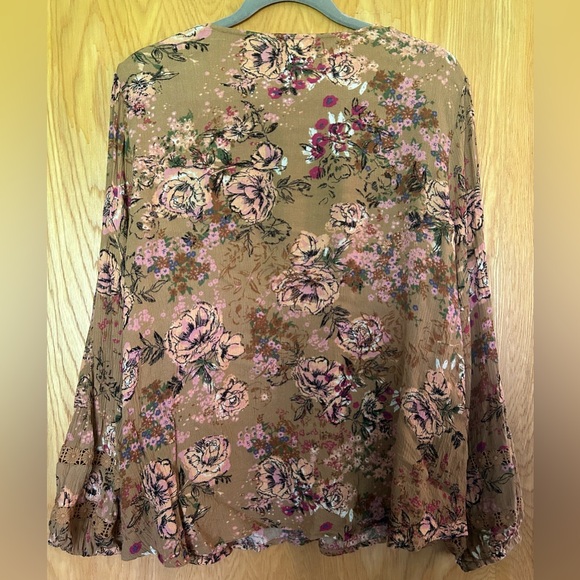 Maurice’s Top - Size 1x - Picture 2 of 2